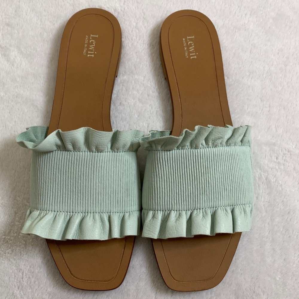 Lewit Cassandra Slides - image 2